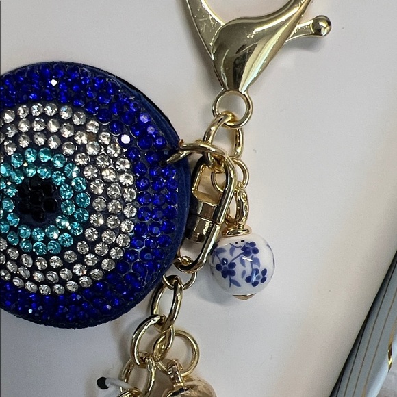 Eye Candy | Evil Eye 🪬 & Glitter Heart 🤍 Bag Charm - Picture 6 of 10